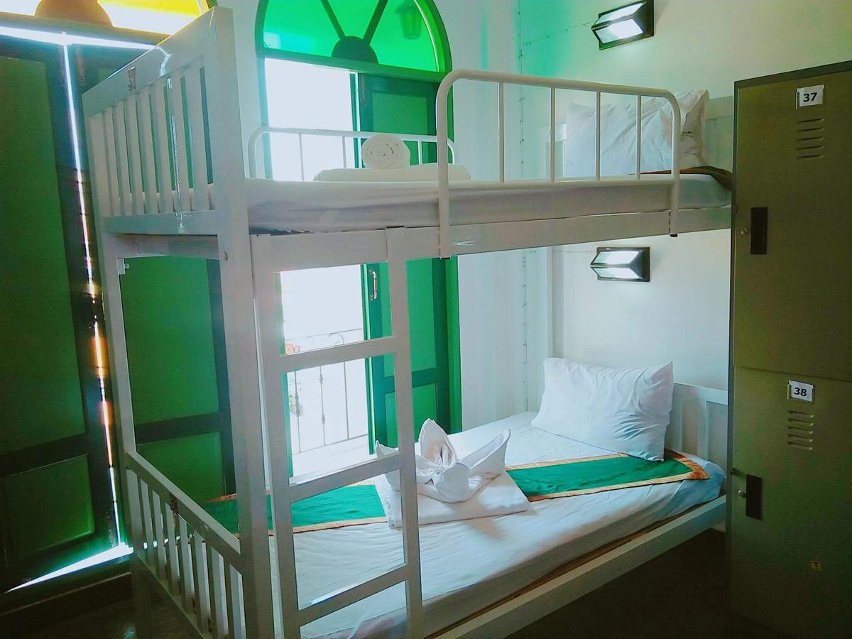 Siri Krabi Hostel Buitenkant foto